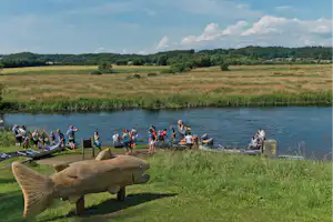 Bamsebo Camping - Kanufahren auf dem Fluss