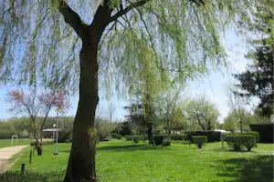 Base de Plein Air camping saint mihiel - grüne Campingplatzanlage