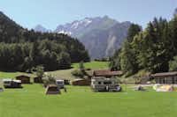Bauernhof-Camping Wyler -  Wohnwagenstellplätze im Grünen auf dem Campingplatz