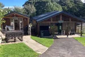 Beech Croft Farm Caravan Park - Rezeption und Café auf dem Campingplatz