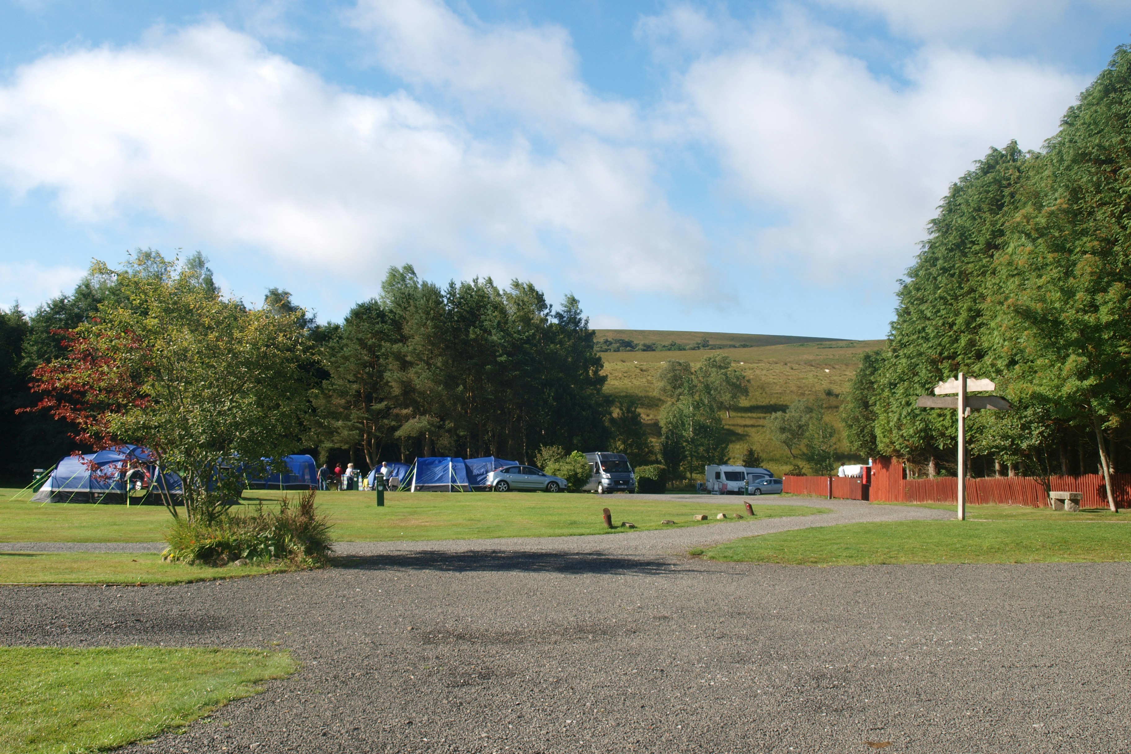 Bellingham Camping & Caravanning Club  Bellingham Camping and Caravan Club Site - Standplätze auf dem Campingplatz