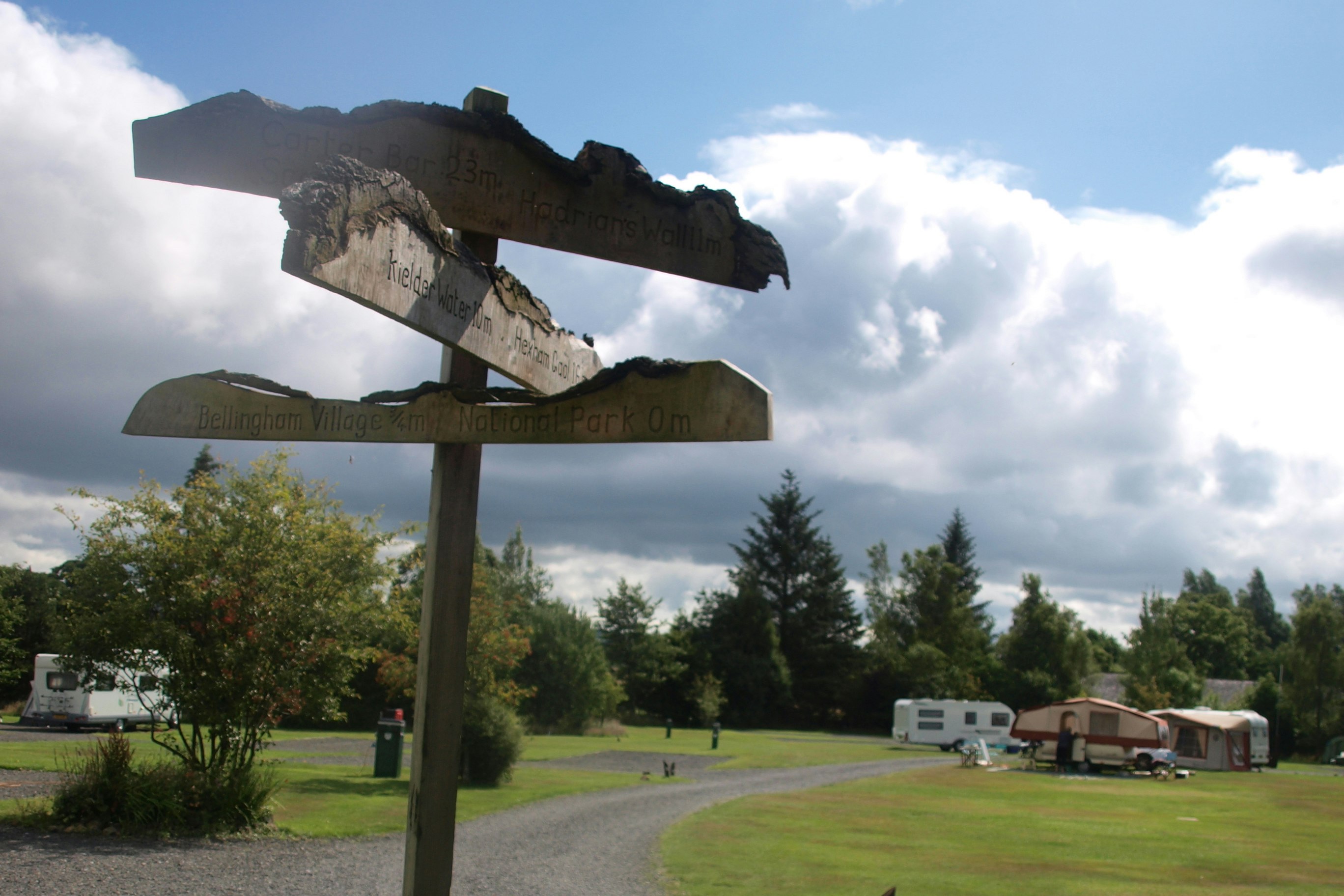 Bellingham Camping & Caravanning Club  Bellingham Camping and Caravan Club Site - Standplatzwiese auf dem Campingplatz