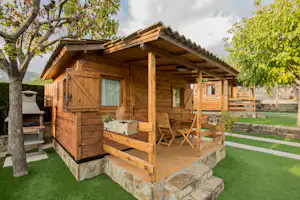 Berga Resort - Mobilheime und Grillstelle auf dem Campingplatz
