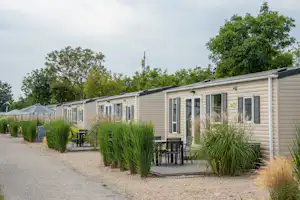 Betuwe Strand Recreatie - Mobilheime auf dem Campingplatz