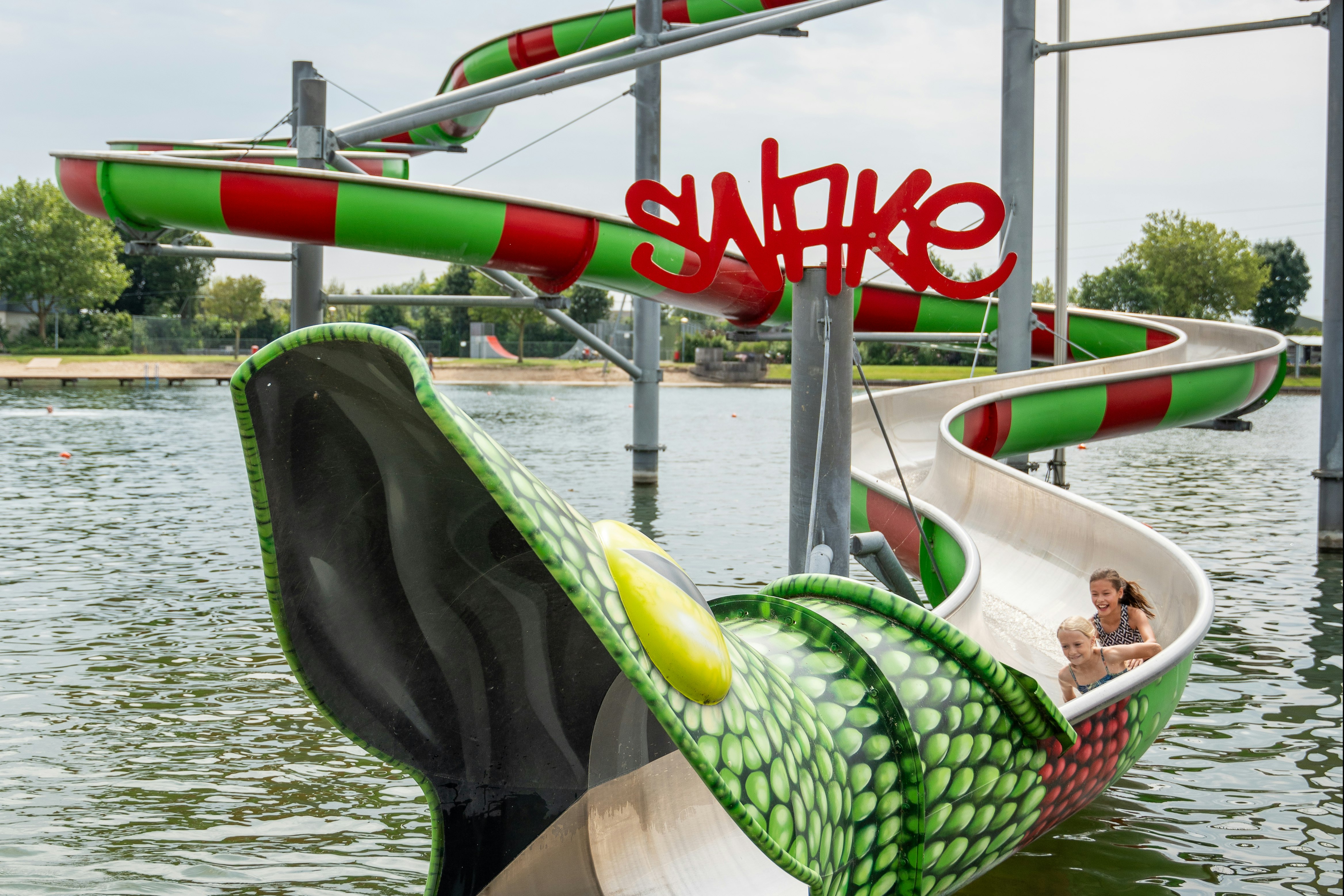 Betuwe Strand Recreatie  - Wasserrutsche auf dem Campingplatz