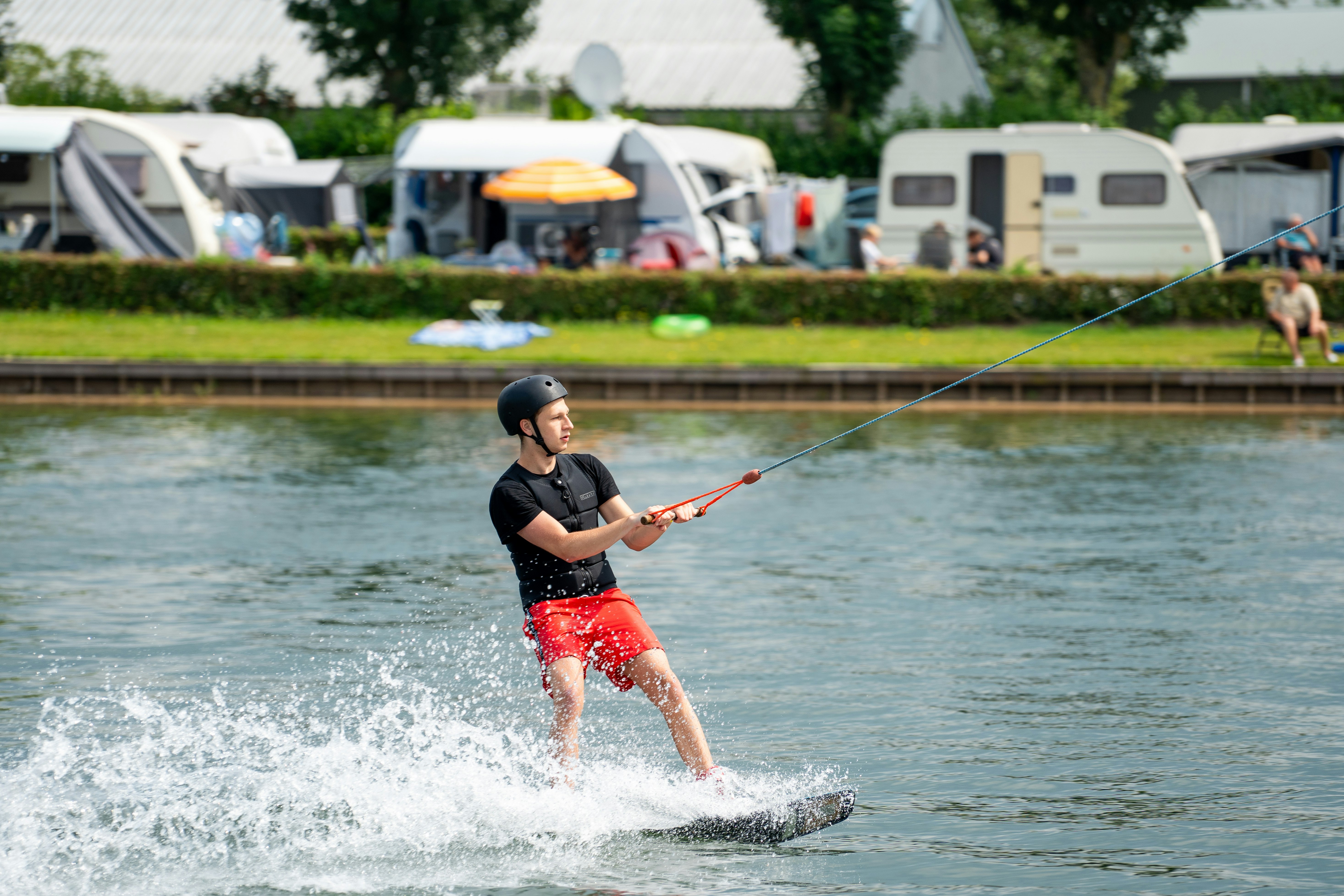 Betuwe Strand Recreatie  - Wassersport als Freizeitaktivität