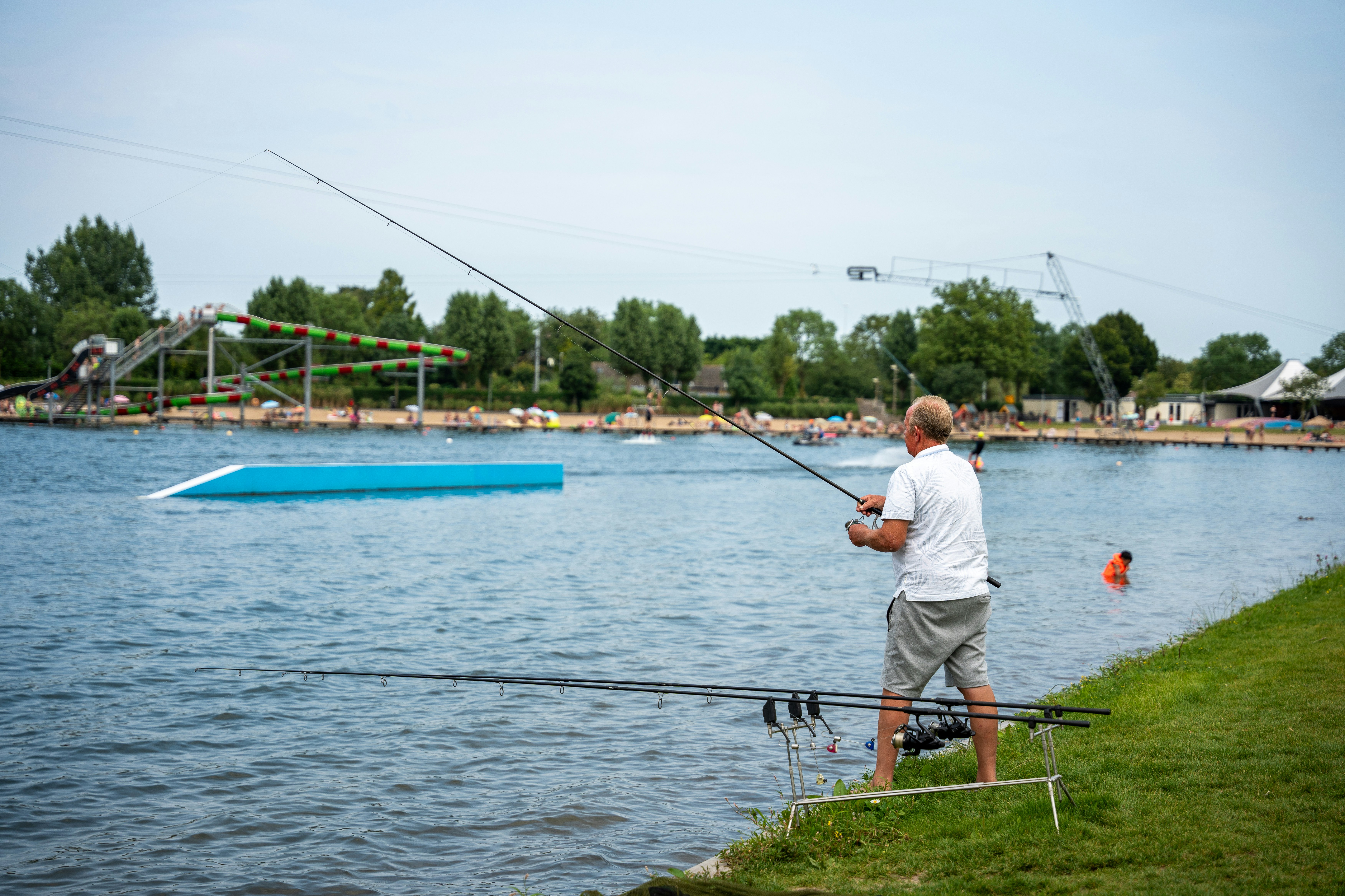 Betuwe Strand Recreatie - Angeln als Freizeitaktivität auf dem Campingplatz