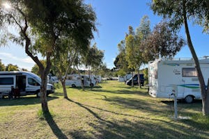 Parking Zoe - Standplatzwiese auf dem Campingplatz