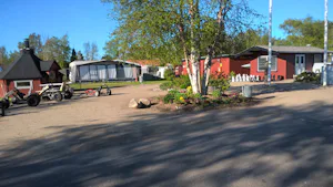 Bjerge Sydstrand Camping - Campingbereich für Zelte, Wohnwagen und Mobilheime im Grünen