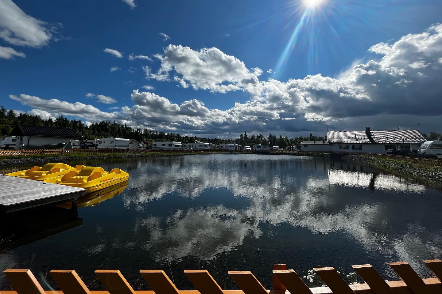 Bjørkestølen Helårscamping - Blick auf den See am Campingplatz