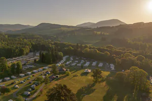 Blair Castle Caravan Park - Luftaufnahme des Campingplatzes