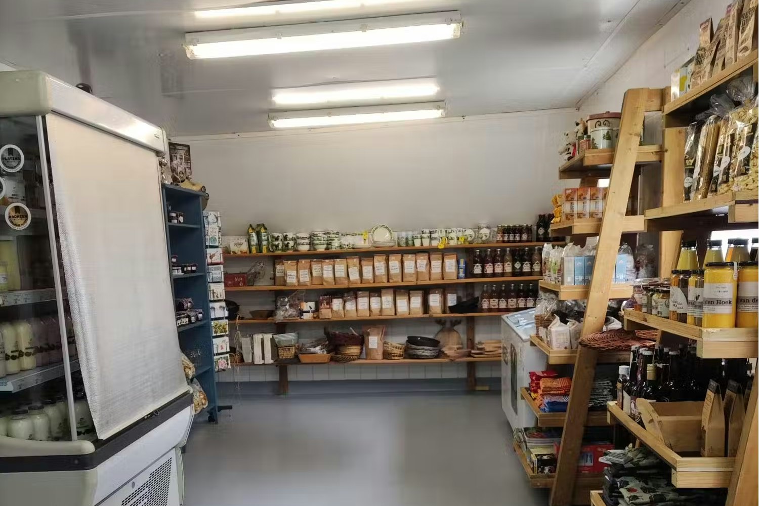 Boerderijcamping Den Hoek - Minimarkt auf dem Campingplatz