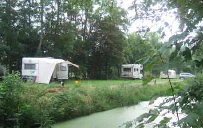 Boerderijcamping Old Huystra State