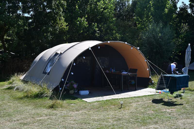 Boerderijcamping Zuiderhoeve - Glamping-Zelt zur Miete auf dem Campingplatz