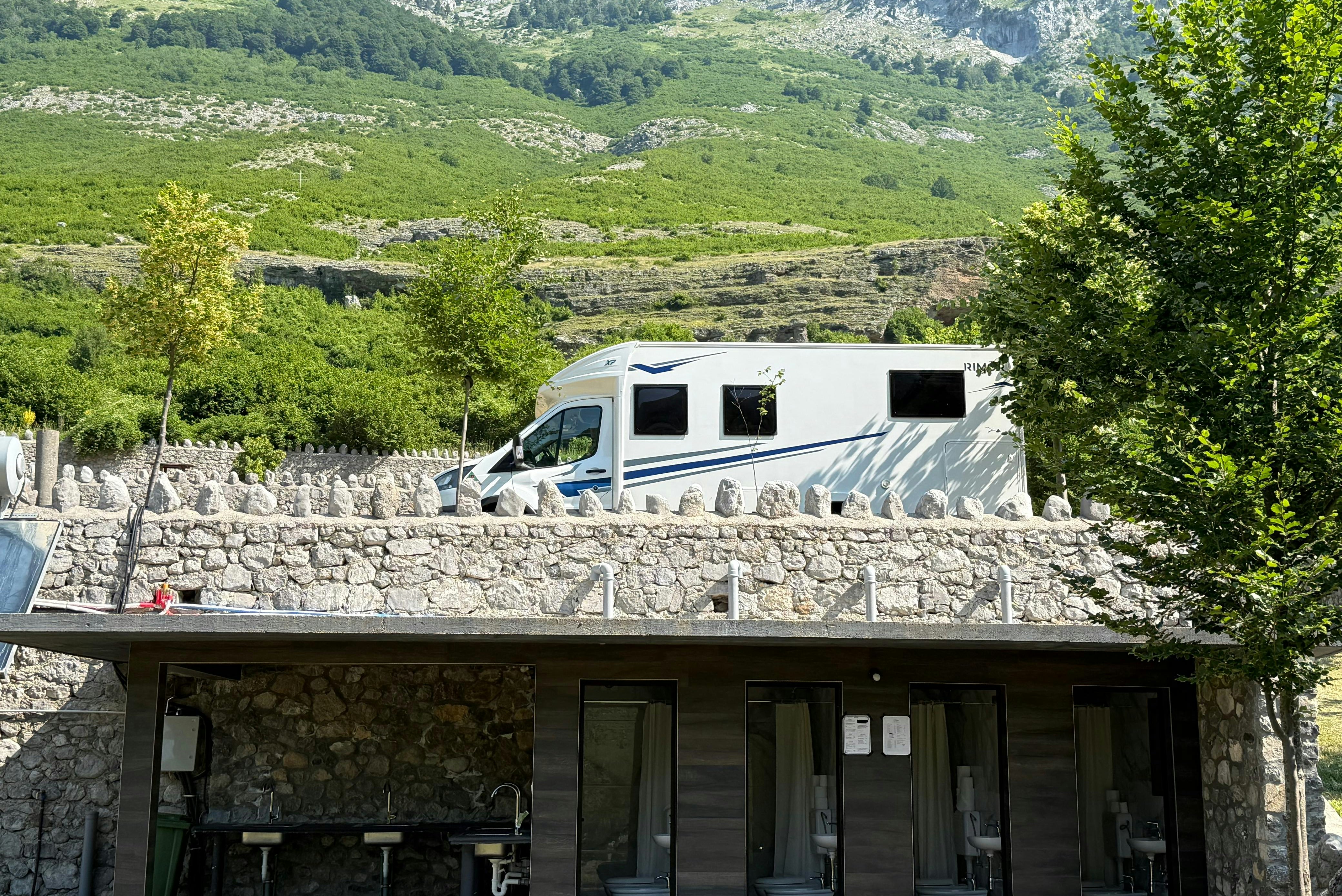 Boga Alpine Resort - Standplätze auf dem Campingplatz