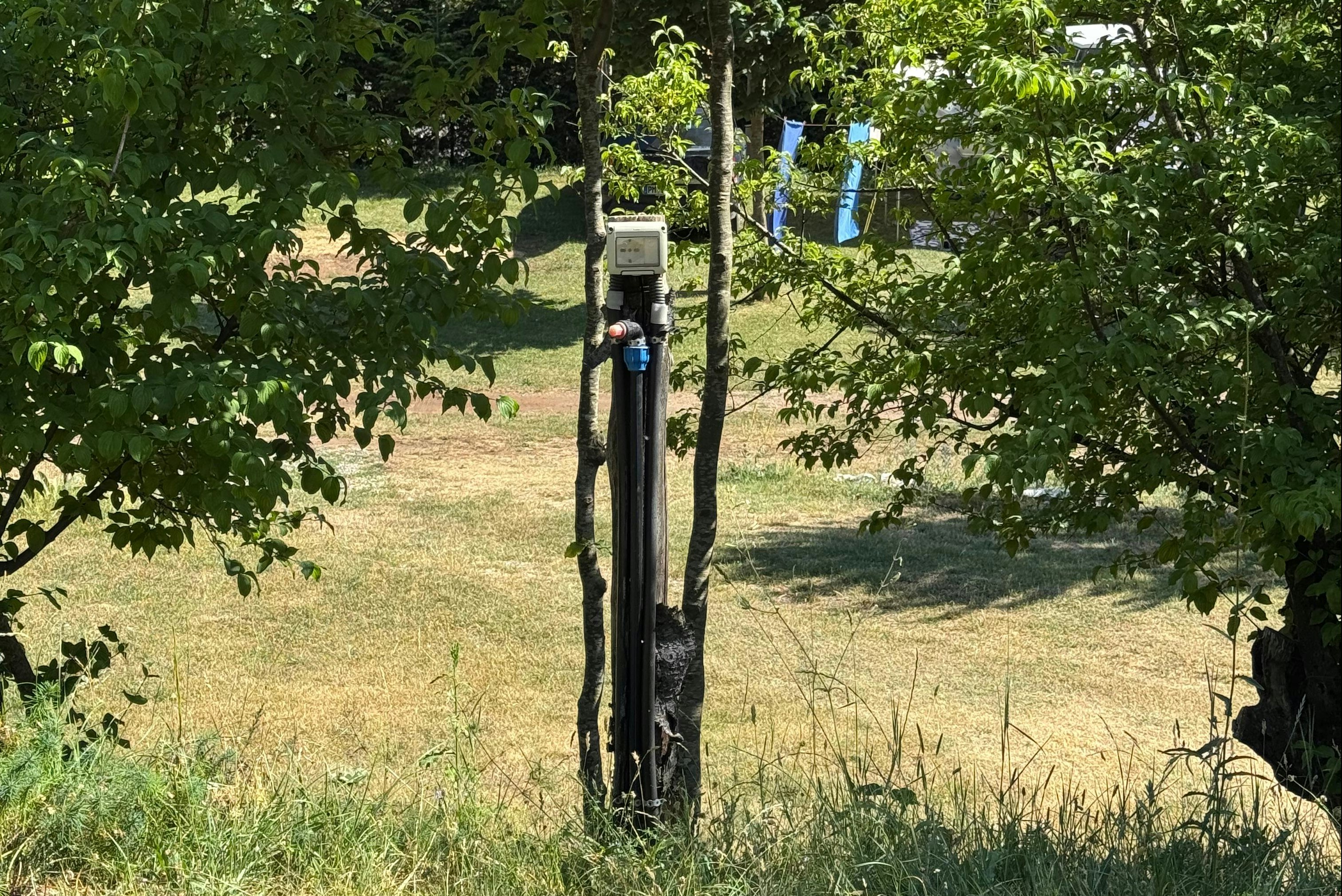 Boga Alpine Resort - Stromanschluss auf dem Campingplatz