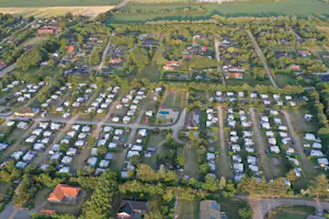 Bork Havn Camping - Campingplatz aus der Vogelperspektive