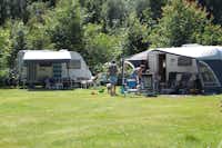 Boscamping Appelscha  -  Camper am Wohnwagen und am Wohnmobil auf dem Stellplatz vom Campingplatz
