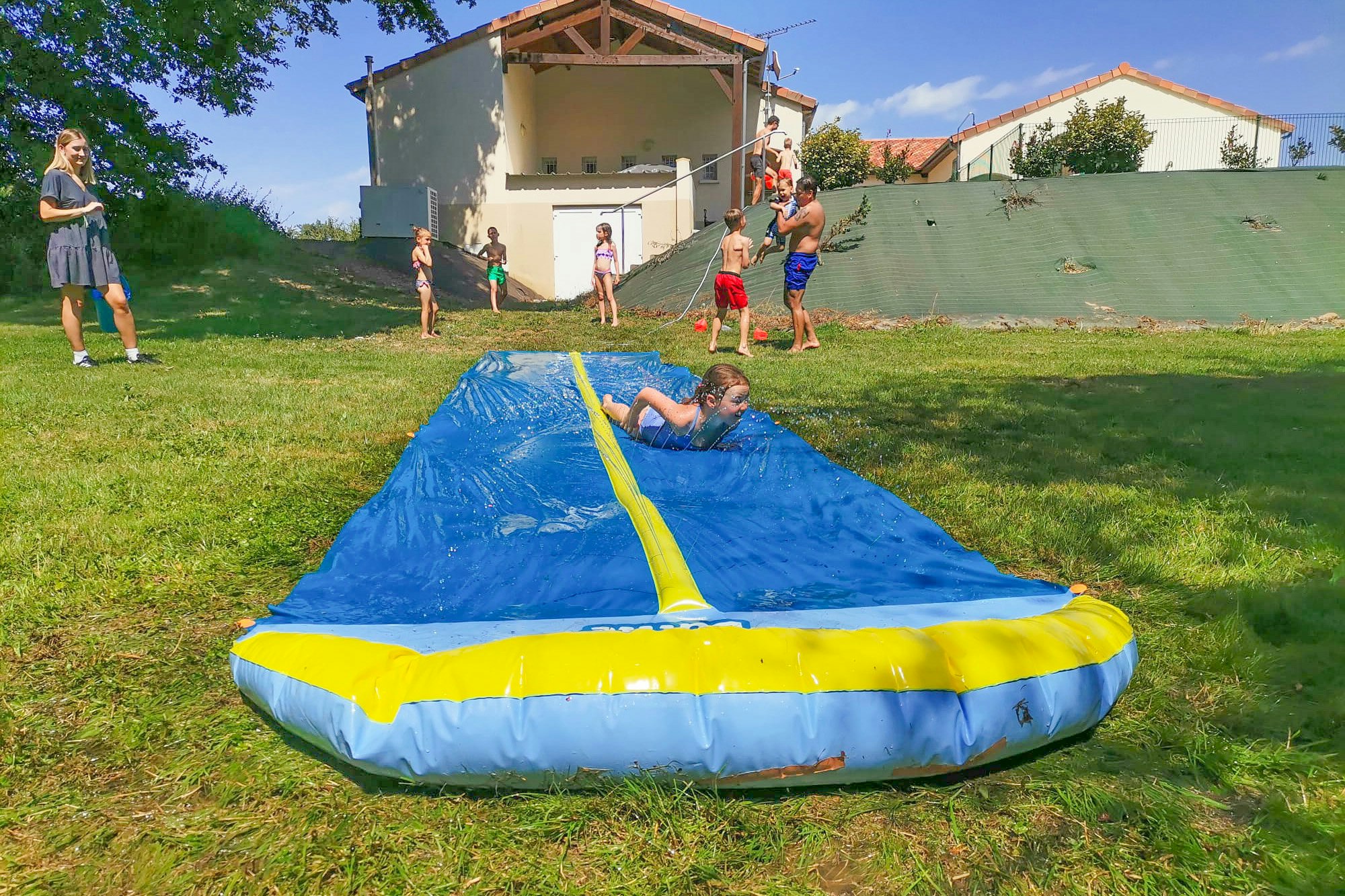 Bourg Est - Vigelière - Wasserrutsche auf dem Campingplatz