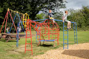 Broadhembury Caravan and Camping Park - Schaukel- und Kletterspiele auf dem Campingplatz