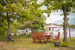Båstad Camping - Ansicht der Mobilheime im Grünen