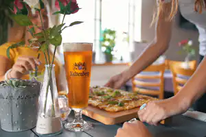Båstad Camping - Hausgemachte Gerichte im Restaurant auf dem Campingplatz