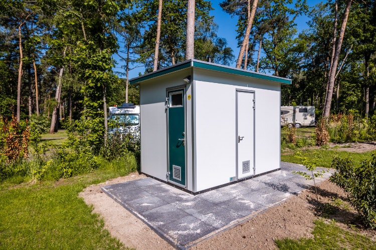 Buitencentrum Hessenheem - Standplatz mit Privatsanitär