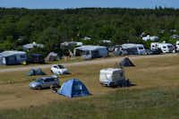 Bunken Strand Camping - Zelt - und Wohnwagenstellplätze im Grünen auf dem Campingplatz