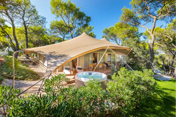 Arena One 99 Glamping