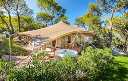 Arena One 99 Glamping
