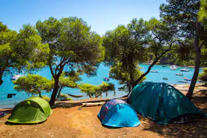Camp Arena Runke - Zeltplatz am Wasser auf dem Campingpaltz