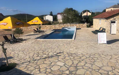 Banovi Dvori