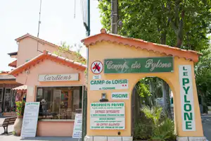 Camp du Pylône - Einfahrt und Rezeption vom Campingplatz