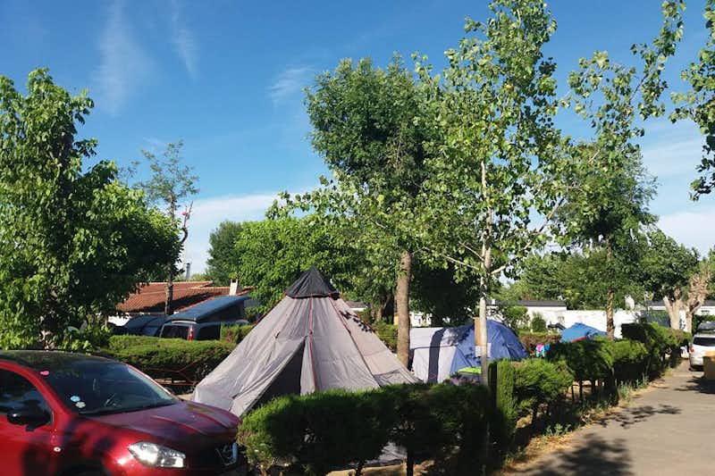 Camp du Pylône  -  Wohnwagen- und Zeltstellplatz vom Campingplatz im Grünen