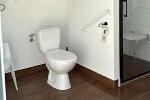 Camp Easter Egg - Toilette auf dem Campingplatz