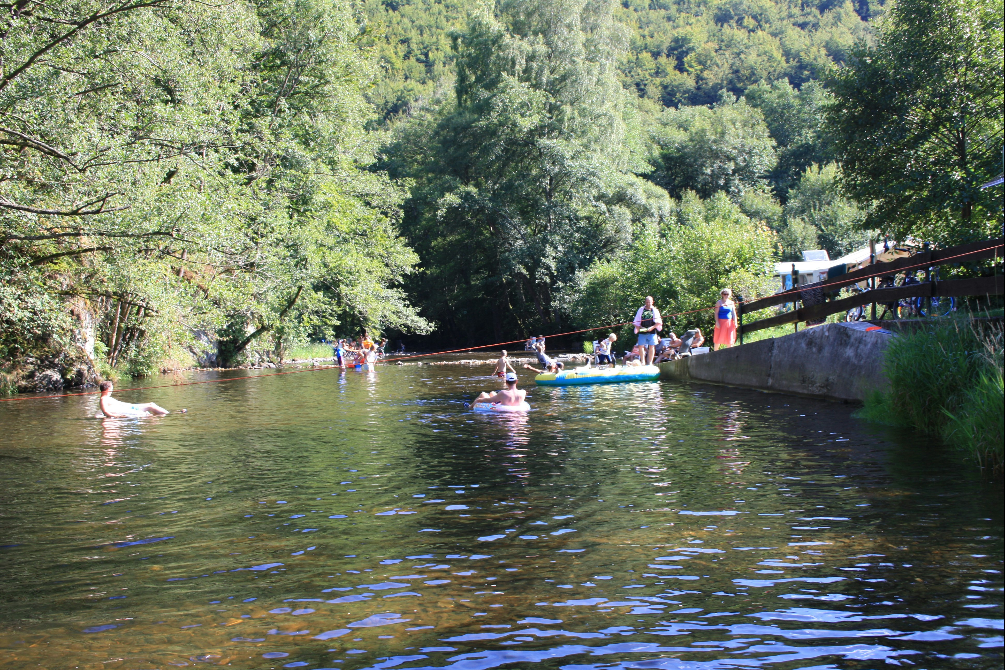 Camp Hammer - Blick auf den Fluss am Campingplatz