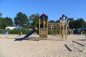 Camp Hverringe - Kletterburg auf dem Kinderspielplatz