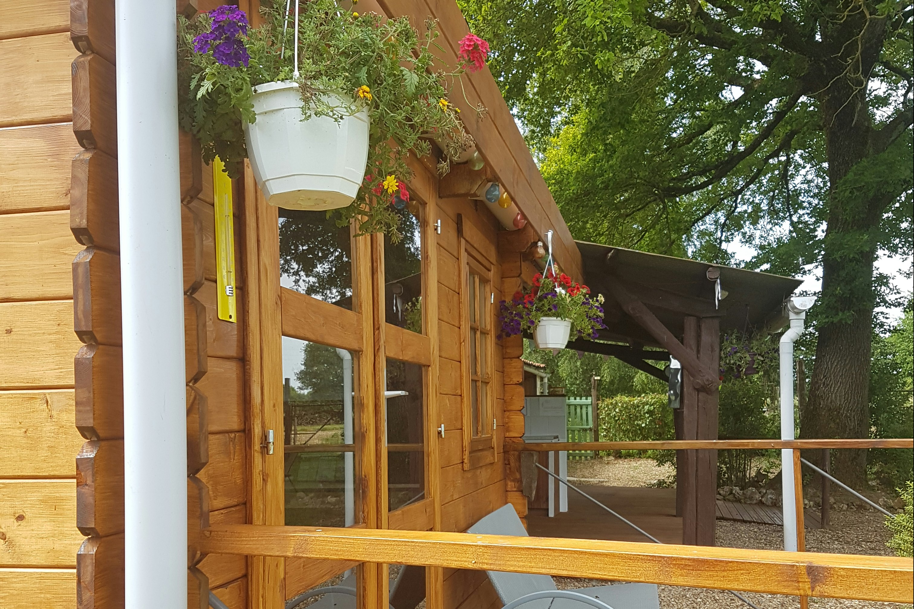 Camp Laurent  - Mobilheim mit Terrasse auf dem Campingplatz