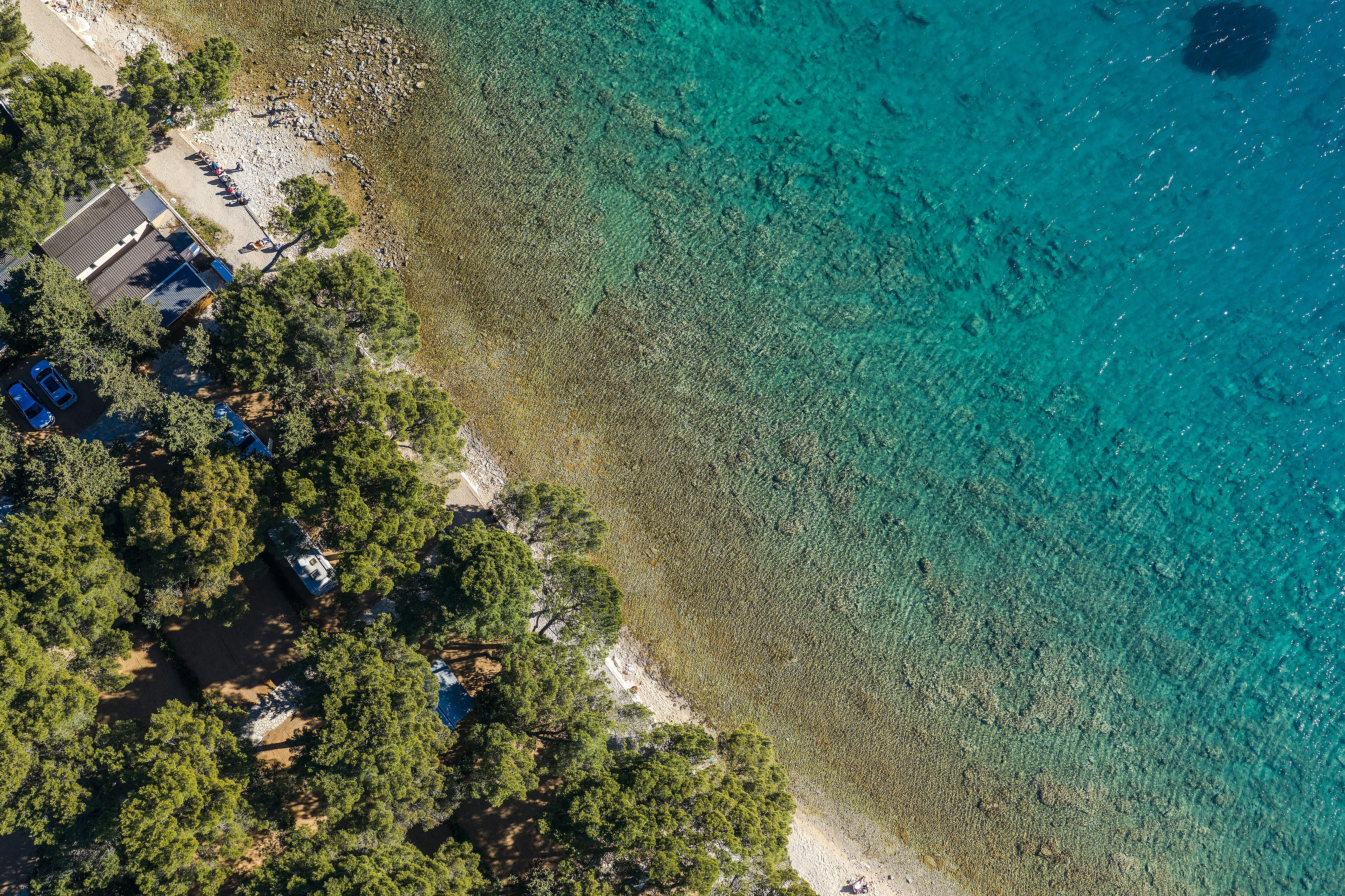 Camp Ljutić - Luftaufnahme des Strandes am Campingplatz
