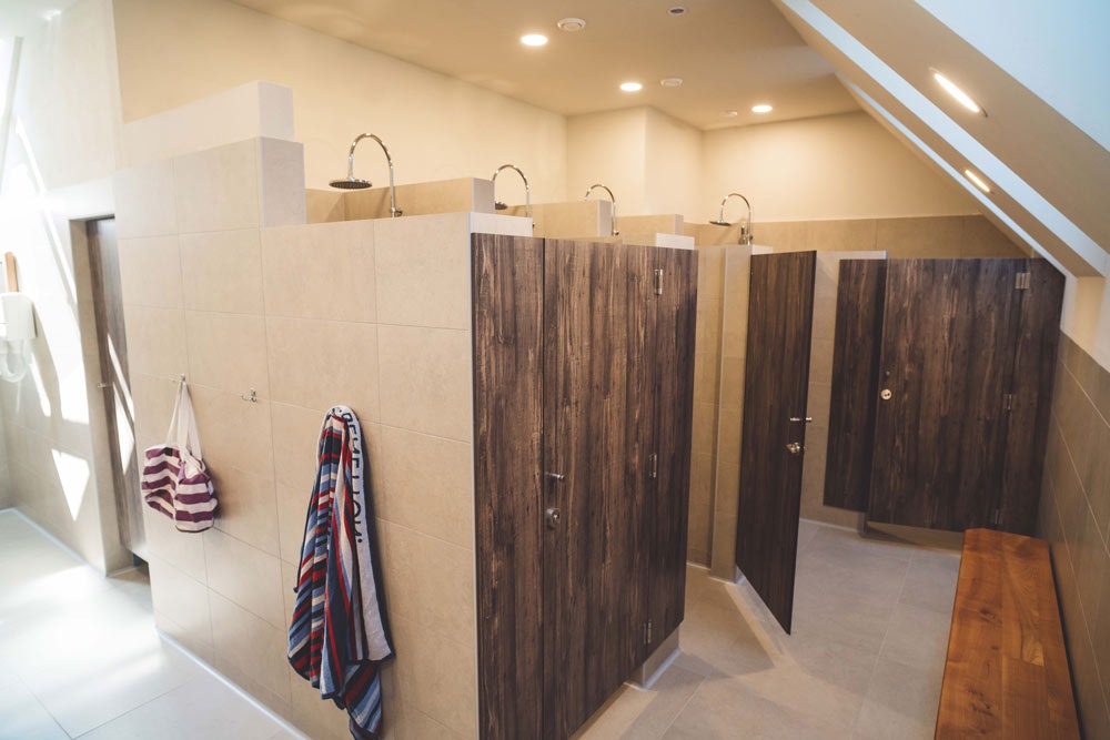 Camp Podgrad-Vransko  - Duschen im Sanitärbereich vom Campingplatz