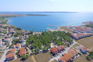 Camp Porat - Campingplatz am Mittelmeer aus der Vogelperspektive