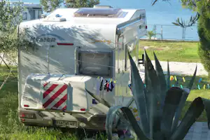 Camp Seget - Wohnmobil- und Wohnwagenstellplätze auf der Wiese