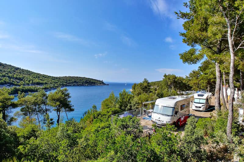 Camp Vira -  Wohnwagen- und Zeltstellplatz mit Panoramablick auf das Adrianische Meer