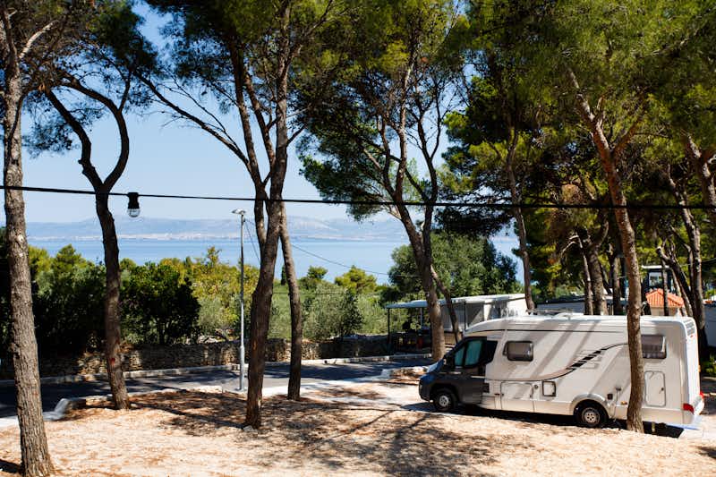 Camp Waterman Beach Village -  Wohnwagenstellplätze auf dem Campingplatz mit Blick auf die Adria 
