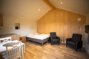 Camp Alta - Mietunterkunft - Schlafzimmer.jpg