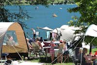 Campeggio al Lago - Zeltplatz auf der Campingplatzanlage mit Blick auf den See