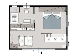 Grundriss einer Camping-Unterkunft mit Schlafzimmer, Bad, Küche und Wohnbereich, inklusive Terrasse und Sitzbereich.