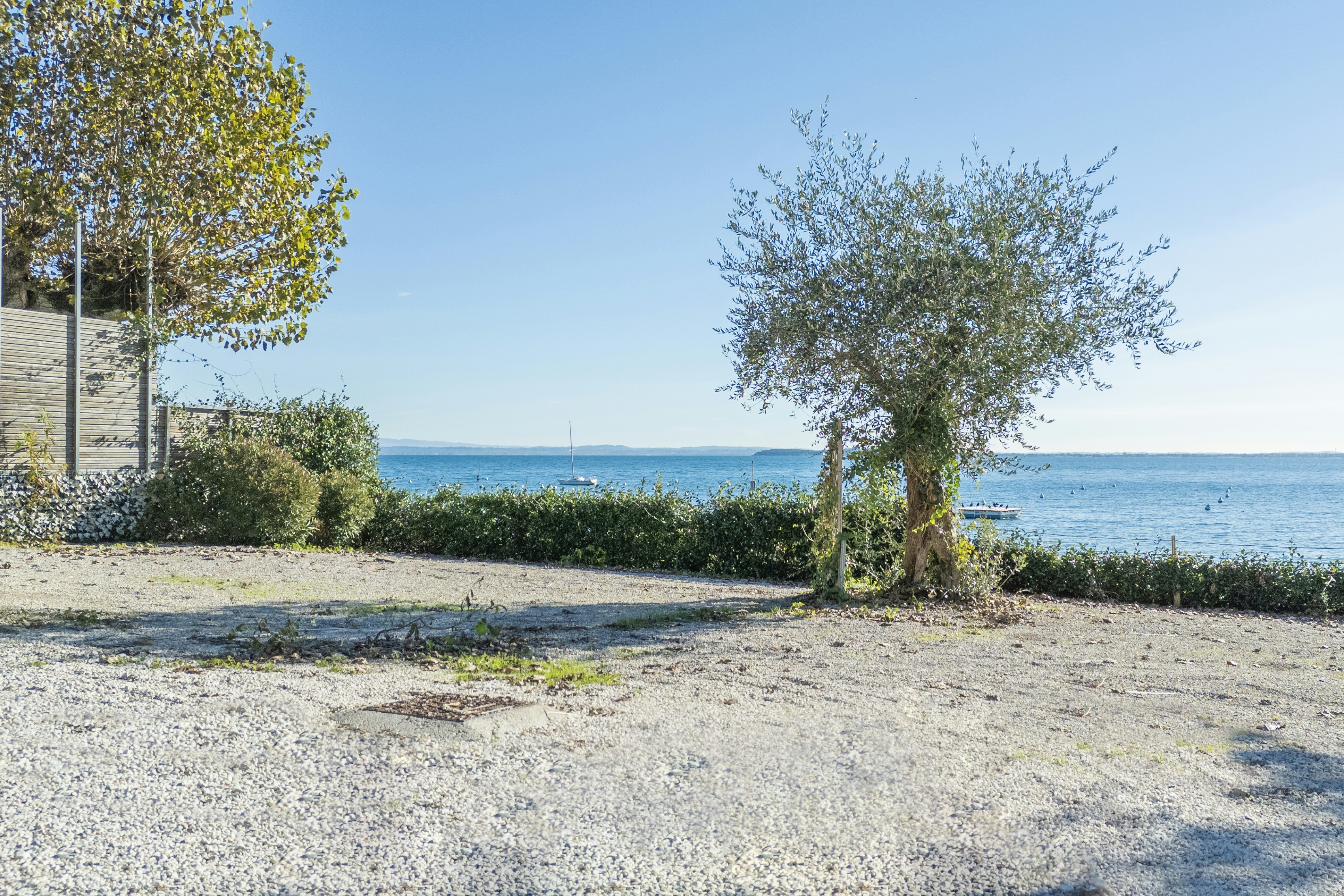 Baia Holiday Gardasee  Campeggio Delle Rose - Standplätze am Ufer des Gardasees