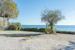 Baia Holiday Gardasee Campeggio Delle Rose - Standplätze am Ufer des Gardasees