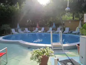 65104120.jpg